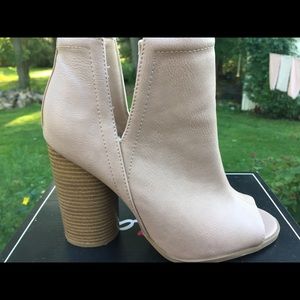 Qupid Tan Ankle Booties